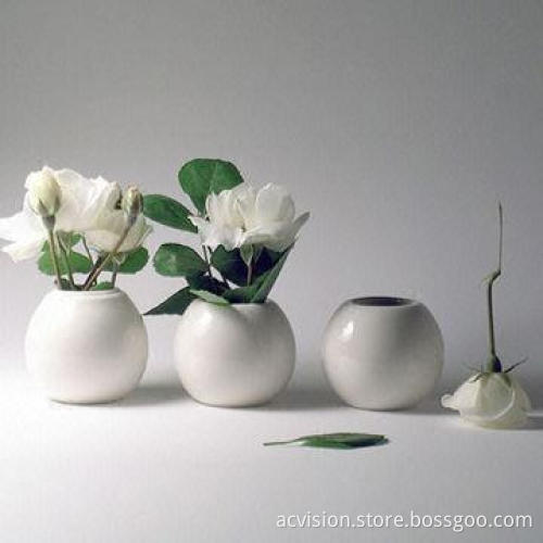 Modern White Ceramic Wall Vase for Home Decoration, OEM Orders Welcomed